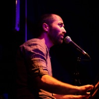 תחת השמש (feat. יוני ג'הסי) [לייב] - Single - אורי דוד שוק