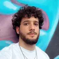 undefinedを聴いたり、ミュージックビデオを鑑賞したり、経歴やツアー日程などを確認したりしましょう!