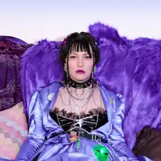 Luister naar TAZ CHERNILL, bekijk muziekvideo's, lees de bio, bekijk de tourdata, en meer!