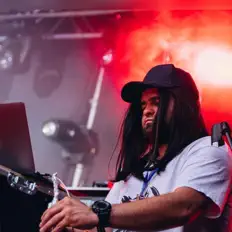 Dengarkan Джеральд Естрада, tonton video musik, baca bio, lihat tanggal tur & lainnya!