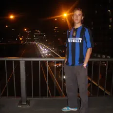 GC सुनें, म्यूज़िक वीडियो देखें, बायो पढ़ें, दौरे की तारीखें और बहुत कुछ देखें!