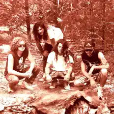 Escucha a dead horse, mira vídeos musicales, lee la biografía, consulta fechas de giras y mucho más.