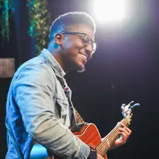 Posłuchaj wykonawcy Alê Fernandes, obejrzyj teledyski, przeczytaj biografię, zobacz daty tras koncertowych i nie tylko!