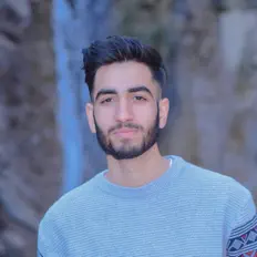 Escucha a Vinay Yadav, mira vídeos musicales, lee la biografía, consulta fechas de giras y mucho más.