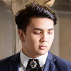 Aiman Nasrullah dinle, müzik videolarını izle, biyografisini oku, tur tarihlerini ve daha fazlasını gör!