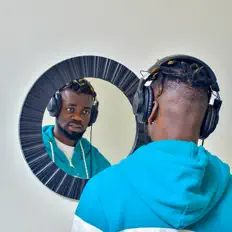 Dj Mico सुनें, म्यूज़िक वीडियो देखें, बायो पढ़ें, दौरे की तारीखें और बहुत कुछ देखें!