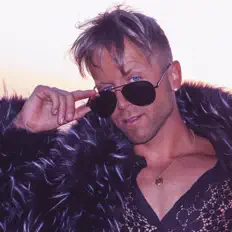 Luister naar Rusko Star, bekijk muziekvideo's, lees de bio, bekijk de tourdata, en meer!