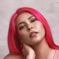 收听 Isis Nayeli、观看音乐视频、阅读小传、查看巡演日期等 ！