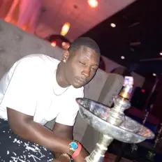 收听 $ChAbAdA$、观看音乐视频、阅读小传、查看巡演日期等 ！