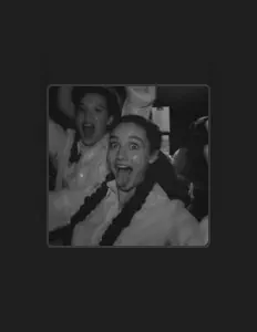 Escucha a Funnyman, mira videos musicales, lee su biografía, consulta las fechas de las gira y más.