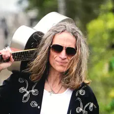 Michael Juan Nunezを聴いたり、ミュージックビデオを鑑賞したり、経歴やツアー日程などを確認したりしましょう！