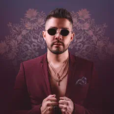 Lion Lázaro सुनें, म्यूज़िक वीडियो देखें, बायो पढ़ें, दौरे की तारीखें और बहुत कुछ देखें!