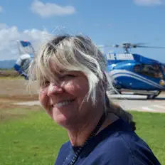 Ascolta Jenny James, guarda video musicali, leggi la biografia, vedi le date del tour & altro!