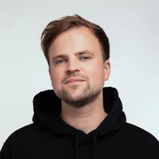 Hör dir Marc Volt an, schau dir Musikvideos an, lies die Biografie, finde Tourdaten und mehr!