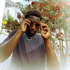 Listen to VD Quan, watch music videos, read bio, see tour dates & more!