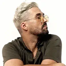 Escucha a Billy Romance, mira vídeos musicales, lee la biografía, consulta fechas de giras y mucho más.