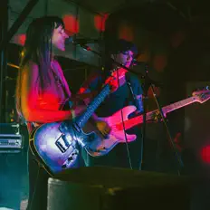 Faye을(를) 듣고, 뮤직 비디오를 보고, 약력을 읽고, 투어 일정 등을 확인하세요!