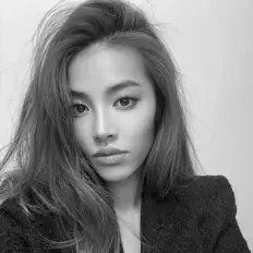 Lava Yim सुनें, म्यूज़िक वीडियो देखें, बायो पढ़ें, दौरे की तारीखें और बहुत कुछ देखें!