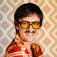 Ouça undefined, assista a videoclipes, leia a biografia, veja as datas das turnês e mais!