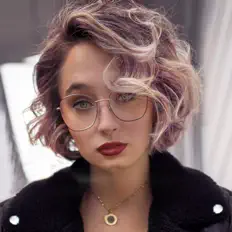 收听 Briannah Grace、观看音乐视频、阅读小传、查看巡演日期等 ！
