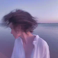 Listen to Petite Météorite, watch music videos, read bio, see tour dates & more!