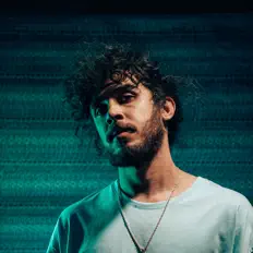 Listen to Toreadorss, watch music videos, read bio, see tour dates & more!