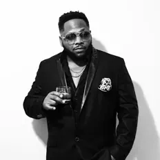 Slique Jay Adamsを聴いたり、ミュージックビデオを鑑賞したり、経歴やツアー日程などを確認したりしましょう！