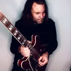 聆聽 Nick Evans Mowery、觀看音樂影片、閱讀小傳、查看巡演日期等！