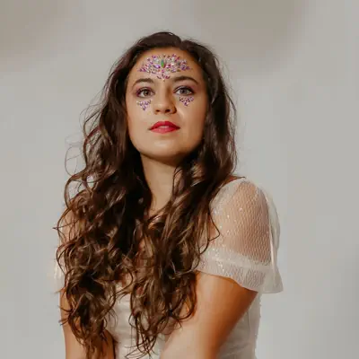 Listen to Gabrielle Metz, watch music videos, read bio, see tour dates & more!