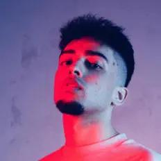 Dengarkan The Medic, tonton video musik, baca bio, lihat tanggal tur & lainnya!