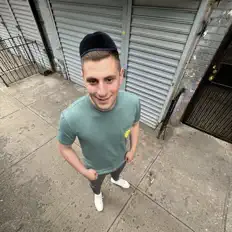 Ακούστε περιεχόμενο από AJ Barrenz, παρακολουθήστε μουσικά βίντεο, διαβάστε το βιογραφικό, δείτε ημερομηνίες περιοδείας, και πολλά ακόμη!