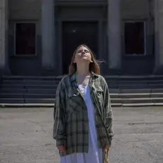 Ouça one deaf, assista a videoclipes, leia a biografia, veja as datas das turnês e mais!