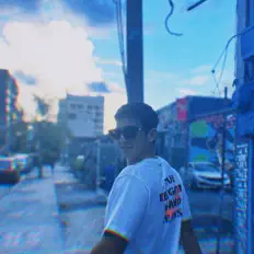 收听 Alan V、观看音乐视频、阅读小传、查看巡演日期等 ！