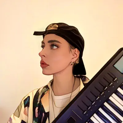 Listen to Molla Roi, watch music videos, read bio, see tour dates & more!