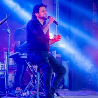 Athma Liyanage With Feather - Sanda Hiru Tharaka
