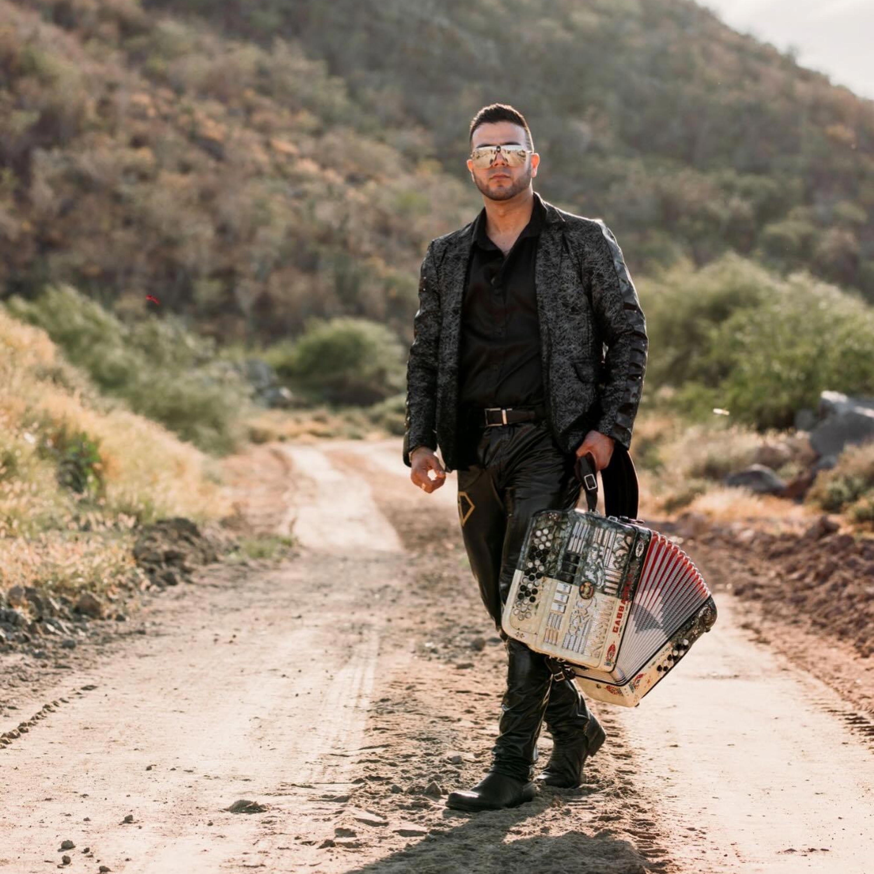 Dios Mio Por Que - Single