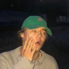 96awa सुनें, म्यूज़िक वीडियो देखें, बायो पढ़ें, दौरे की तारीखें और बहुत कुछ देखें!