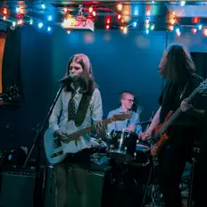 The Croakes을(를) 듣고, 뮤직 비디오를 보고, 약력을 읽고, 투어 일정 등을 확인하세요!