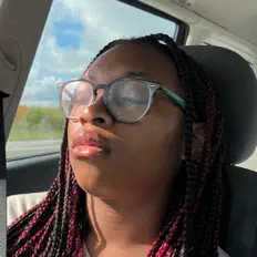 Dengarkan Kmar, tonton video musik, baca bio, lihat tanggal tur & lainnya!