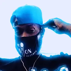 Poslechněte si interpreta J-GuNN, sledujte hudební videa, přečtěte si životopis, podívejte se na data turné a další informace.