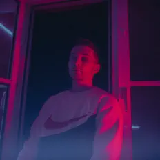 Faizeを聴いたり、ミュージックビデオを鑑賞したり、経歴やツアー日程などを確認したりしましょう！