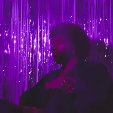 Raindrop Rellyを聴いたり、ミュージックビデオを鑑賞したり、経歴やツアー日程などを確認したりしましょう！