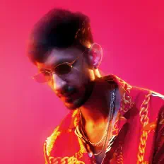 Poslechněte si interpreta Zicr, sledujte hudební videa, přečtěte si životopis, podívejte se na data turné a další informace.