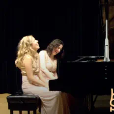 Klavierduo Stuttgart dinle, müzik videolarını izle, biyografisini oku, tur tarihlerini ve daha fazlasını gör!