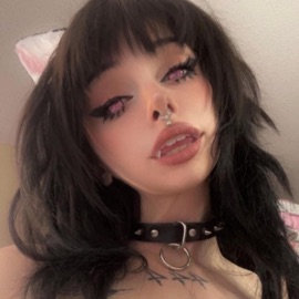 TASTING THE BLOOD ON MY LIPS WHEN I SPIT Hellxn