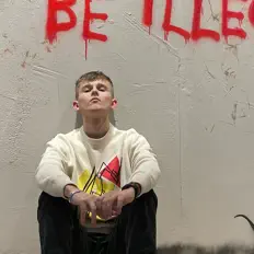 тЁма Абсурд을(를) 듣고, 뮤직 비디오를 보고, 약력을 읽고, 투어 일정 등을 확인하세요!