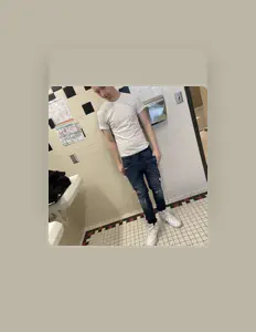 Hör dir 711 Dev an, schau dir Musikvideos an, lies die Biografie, finde Tourdaten und mehr!