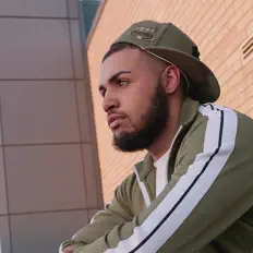 收听 Yung Nelly、观看音乐视频、阅读小传、查看巡演日期等 ！