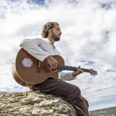 Nirodhaを聴いたり、ミュージックビデオを鑑賞したり、経歴やツアー日程などを確認したりしましょう！