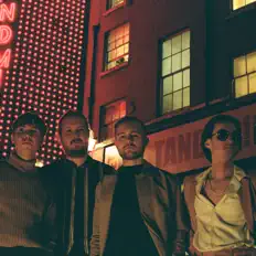 Little Suspicionsを聴いたり、ミュージックビデオを鑑賞したり、経歴やツアー日程などを確認したりしましょう！